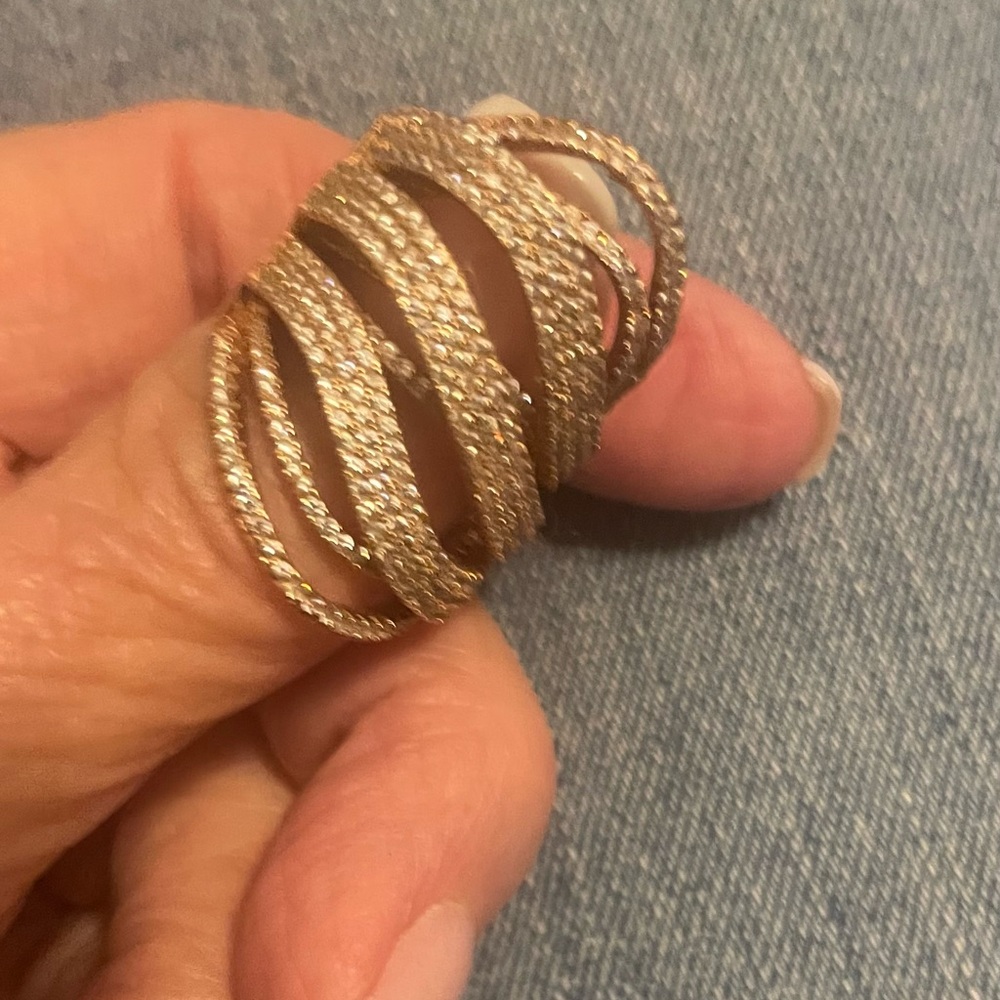 Diamond Gold and Silver Women's Ring 18k gold plated.5 rows. 6 1/2 - Picture 8 of 11